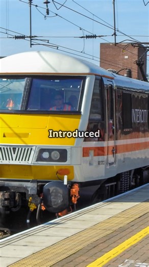 ⚡️🚆 The Mighty Class 90 – The Electric Workhorse of Britain’s Rails! ⚡️🚆 Introduced in the late 1980s, the British Rail Class 90 represents the golden age of electric traction in the UK — a perfect blend of power, speed, and reliability. Built by British Rail Engineering Limited (BREL) at Crewe Works between 1987 and 1990, these sleek locomotives were designed to handle everything from high-speed passenger trains to heavy freight. With a top speed of 110 mph and producing 5,000 horsepower, the