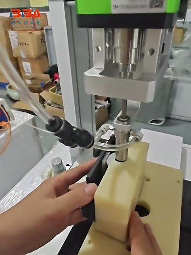 Labor-saving automatic screw driving machine Auto screw tightening machine for hard-to-reach areas