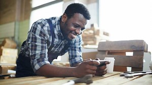 Employee Communication Apps: 10 Benefits of a Mobile Comms Platform