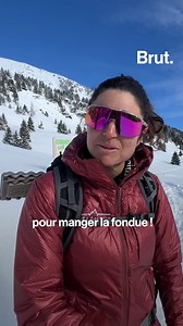1.8K reactions · 293 shares | "On se croirait au bout du monde, alors qu'en fait on est en France." Son métier, c'est accompagnatrice en montagne. Pas de métro, pas de bureau, c'est dans un cadre paradisiaque que Caro travaille. Entourée par les animaux, la nature et l'aiguille du midi, Caro nous partage son expérience pour guider les novices et moins novices en montagne, été comme hiver. On a chaussé les raquettes avec elle. | Brut | Facebook