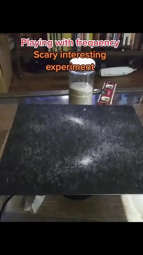 How cool 👌 is this ?? #frequency #experiment #learnontiktok #scary #creepy #glitch #horrortok #conspiracy #theory #ufo #virał #fypシ #foryou