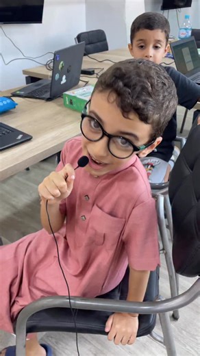 3.6K views · 257 reactions | ✨ Mohamed s’éclate en programmation ! Aujourd’hui, il fait allumer les LED avec Scratch  Encouragez-le en commentaires et suivez son progrès chaque vendredi  Inscriptions ouvertes : 0556328078 #scratch #led #arduino #forkids | Techmology | Facebook