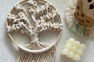 12 Free DIY Macrame Tree of Life Wall Hanging Tutorials | Macrame for Beginners