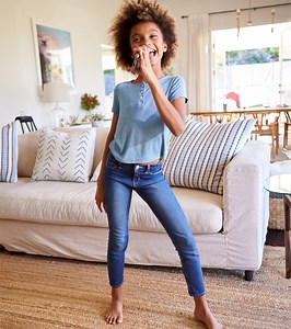 16 Best Kid-Friendly Songs With Lyrics