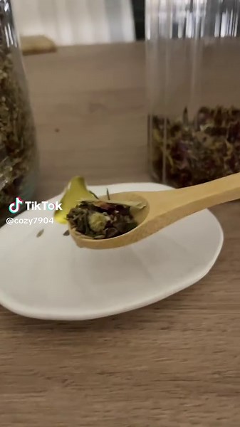 How to Feed a Dwarf Hamster: Easy Feeding Guide