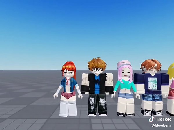 Roblox Girls Outfit: Trendy Styles for Your Avatar