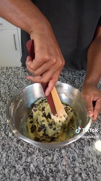 Chewy Chocolate Chip Cookies Recipe for Delicious Treats