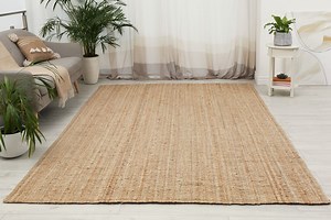 Can You Put Rugs on Vinyl Plank Flooring? (5 Vinyl-Safe Rugs)
