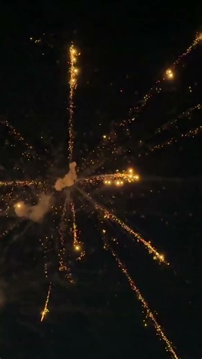 Cajun Heat | Pyro Predator Fireworks 200g Cake Demo