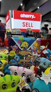 Unboxing Neopets Trading Cards!