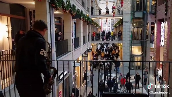 Saxophone Street Performance of 'Dance Monkey' | Tones and I Busking