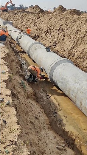How Heavy Pipe Installation is Done | Civil Engineering Construction