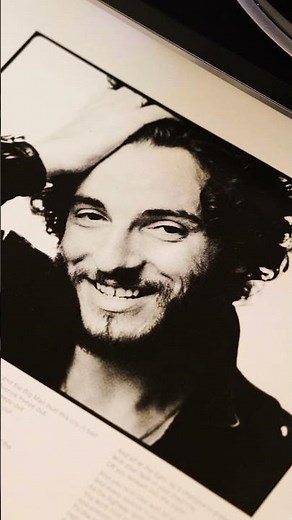 50 years ago, #BruceSpringsteen's breakthrough album, 'Born to Run,' was released #discogs