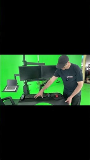 FAQ - How do the keyboard and mouse stay on the tray?