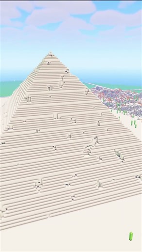 Pyramid in 5 Seconds 🤯 (Minecraft Build Hack)