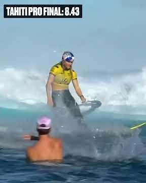 Tube hound @picklummolly was on a tear in Tahiti 🔥8’s and 9’s all around for the World Champ 🏆