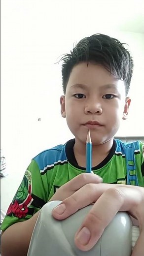 tutorial on how to draw a Roblox guy