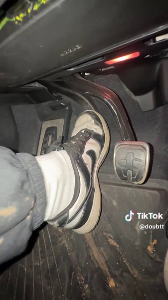 Everytime they move I get more insecure | Driving