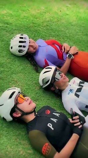 6.7M views · 45K reactions | dream bike build - Tutorial 1 彩 Edited in DaVinci Resolve Studio ... don’t know how many times have to mention that... but I guess some people just don’t read descriptions... so... have to write on my forehead “edited in DaVinci Resolve Studio” is it?  Jk.. and not you of course, you read, you’re awesome! 﫶 appreciate it 珞 #newbikeday #bikebuild #creative #editing #magic #tutorial | Quek Shio Chuan | Facebook