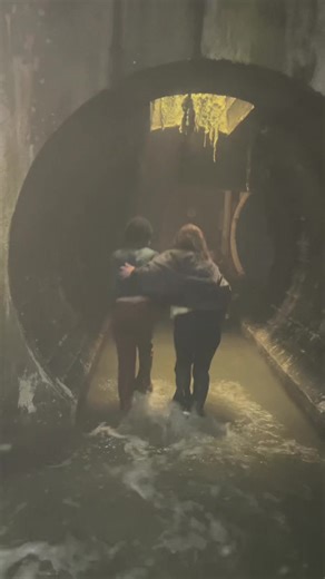 help we got stuck in the sewers😥😭🎈@matildalawler #itwelcometoderry #it #fyp #ronniegrogan #amandachristine