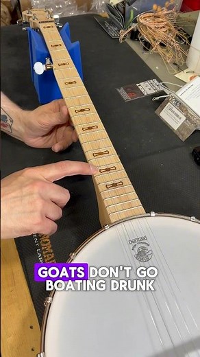 This is how to tune a 5-string banjo!#banjo #banjotuning #banjotutorial #bluegrass #banjos