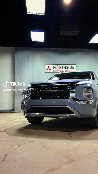 Discover the 2025 Mitsubishi Outlander SUV Features