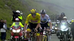 A summit finish brought with it the anticipation of a GC battle on the final climb.💥 The yellow jersey didn't disappoint as Tadej Pogačar stamped his authority on the 2021 Le Tour de France. 💪 | Velon CC