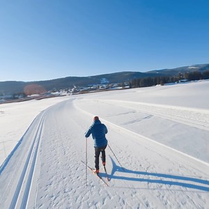 Rise and Glide. Explore over 52 miles of cross country ski trails at Lone Mountain Ranch. | Big Sky Resort