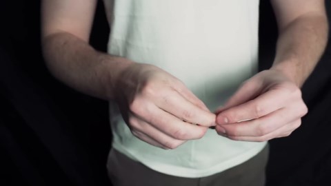 8 SIMPLE Coin Tricks Anyone Can Do | Revealed