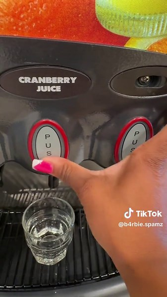 Walking into a hotel getting free breakfast 😭 #hotel #free #freefood #breakfast #freefoodhack