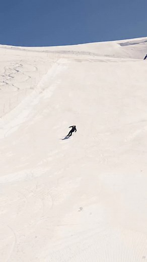 My top three carving tips with @carv.ski 🔥 If you’re feeling stuck, try using Carv - a digital ski coach. Based on your skiing, it suggests what skill to work on next with tips & drills in real-time via an app. #skitolearn #skiing #performance #passion #carving #kiliweibel #coaching #nextlevel #getcarv #winter #season #learn #protips | Kili Weibel