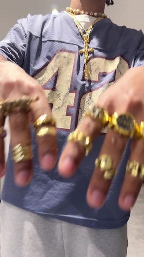 Timberlands and Sweatpants Fashion Combos