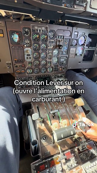 Démarrage moteur d'un ATR72-500 en mode hotel