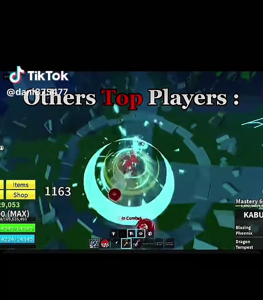 Exploring Blox Fruits in Roblox Gameplay