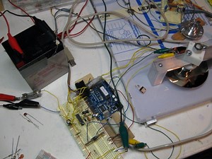 BLDC Motor Control With Arduino, Salvaged HD Motor, and Hall Sensors