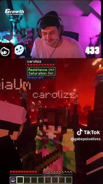 Exploring Arkanis in Minecraft Gameplay