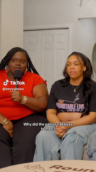 Happy Sunday 🫶🏿😂@Round Table Game Show @callmeCollins.h.d.c @Melo @Anj @teesanderscomedy @THEE LITTLE PERSON®️ @whitney.code @Jordan Johnson