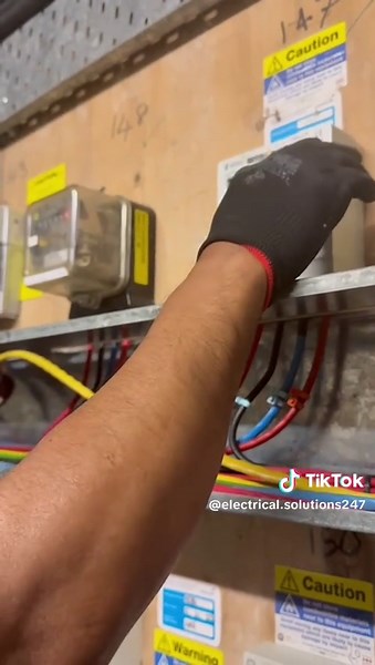 Identifying a Blown Fuse on a Raffle Board