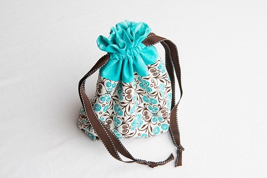 How to Make a Drawstring Bag in 6 Steps