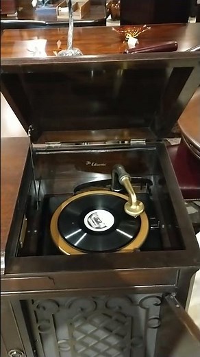 Edisonic Antique Long Play Record Player Phonograph