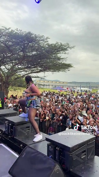 Honour Zuma (@backlikeineverleft24)’s video of cyan