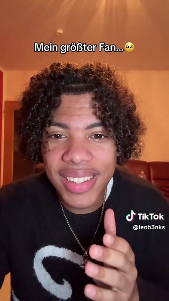 Supporter Engagement in Fan Communities