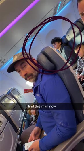 i don’t think he noticed #fyp #find #love #needthat #algorithm | algorithm