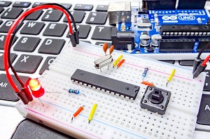 【Arduino】ATmega328P単体でスケッチを動かしてみる！その① ブレッドボードでの接続&ブートローダーの書き込みなど