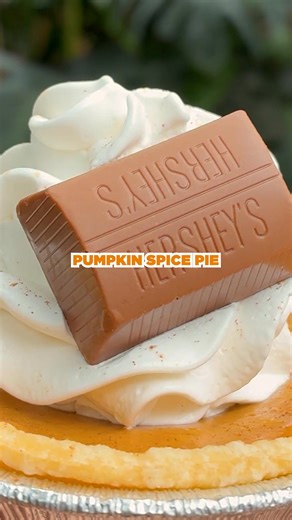If you ask us, you can never have too many pumpkin spice-flavored treats. That’s why we fall-ified our dessert offerings at HERSHEY’S CHOCOLATE WORLD, so plan your trip and try ‘em all! | Hershey's Chocolate World