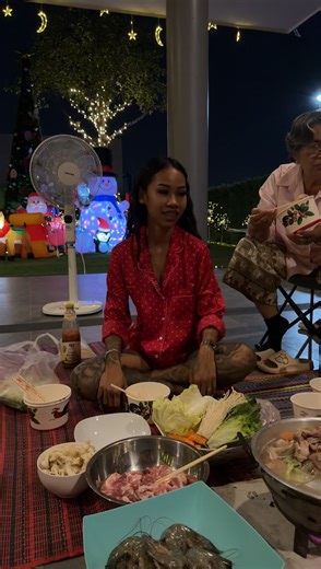 Delicious Noodles and Coke Experience