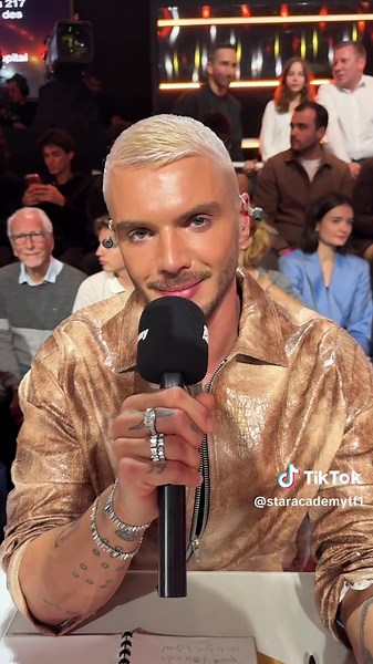 @Jonathan Jenvrin valide le tableau chanté-dansé sur APT. 🫰🏼🕺 #StarAcademy en streaming sur TF1 #APT