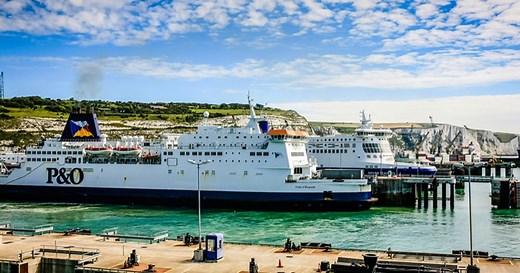 Ferry or LeShuttle Eurotunnel? Best way to cross the Channel