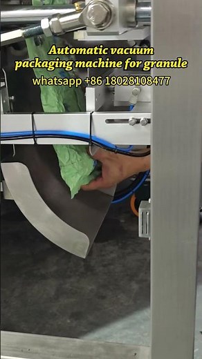Automatic vacuum packing machine for granule product