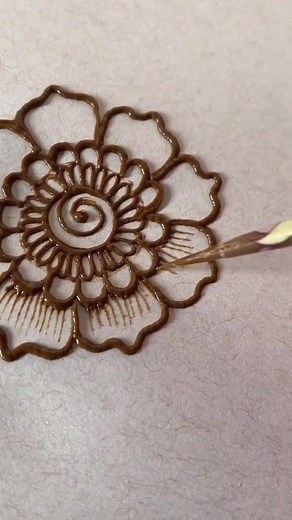 Simple flower #henna 🌸 for beginners! ✨ #mehndi #satisfying #tutorial #learnontiktok #todayilearned #diyprojects